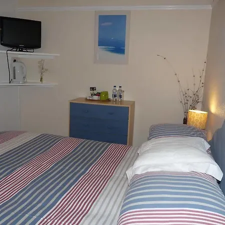 The London 3*