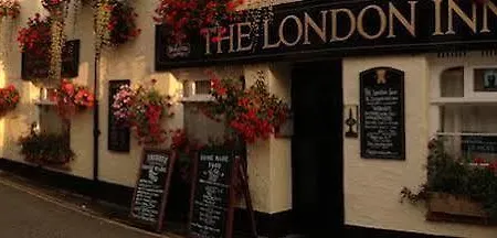 The London פדסטואו
